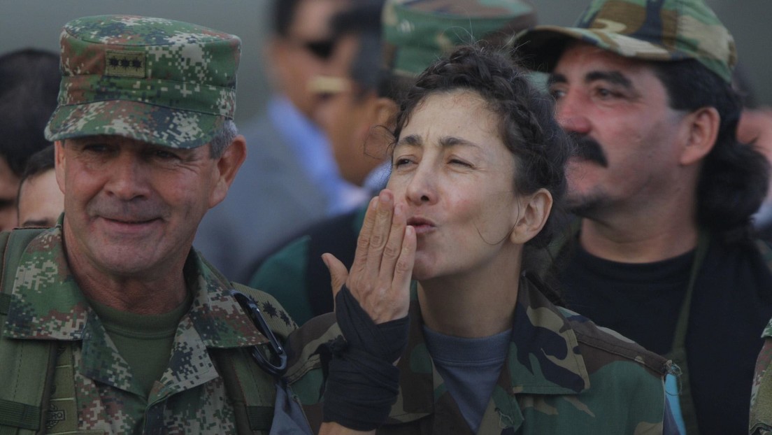 Tribunal de EE.UU. ordena a 14 miembros de las desaparecidas FARC indemnizar al hijo de Ingrid Betancourt