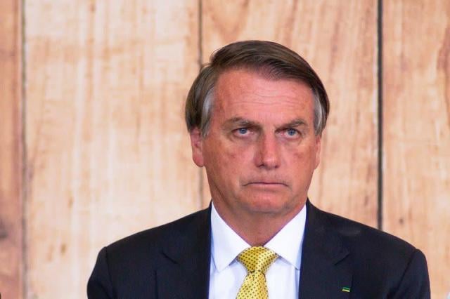 Descartaron intervención quirúrgica para Bolsonaro tras disolver «suboclusión intestinal»