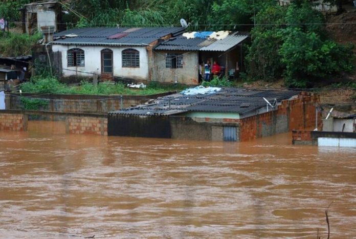 Piden abandonar una zona de Brasil ante riesgo de rotura de una represa por fuertes lluvias