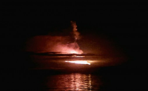 Continúa erupción de volcán en archipiélago ecuatoriano de Galápagos