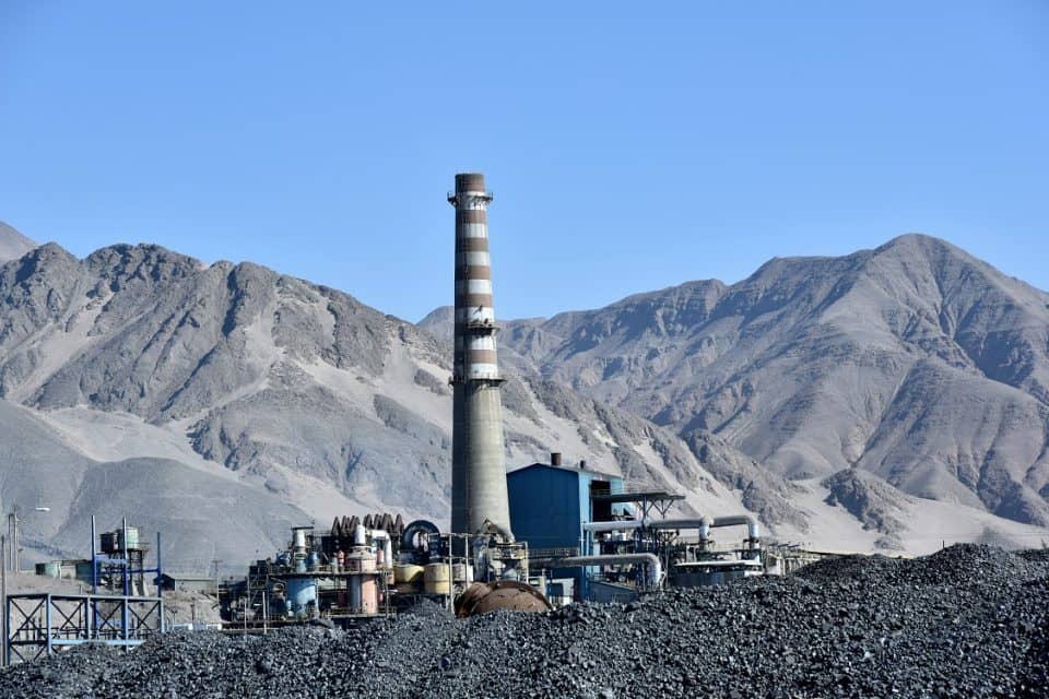 Comisión del Senado citó a superintendente de Medio Ambiente, al ministro de Minería y al vicepresidente de Enami por emisiones tóxicas de fundición de Paipote