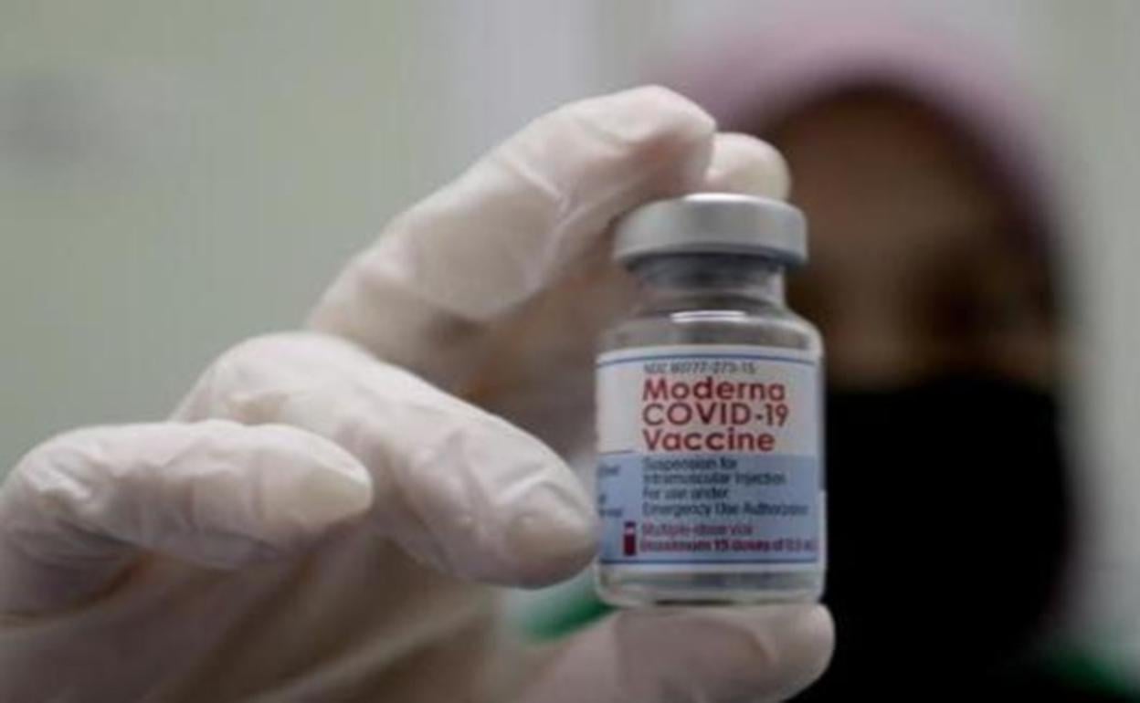 Gobierno llegó a acuerdo con Moderna para adquirir 2 millones de vacunas contra el COVID-19