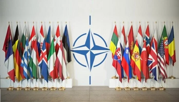 OTAN envía aviones y barcos a frontera Ucrania-Rusia