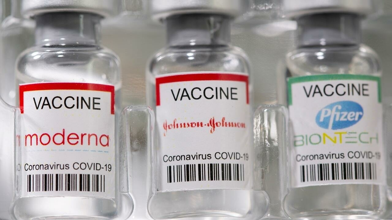 Países ricos acaparan vacunas contra la Covid-19 y las donan casi vencidas a países pobres