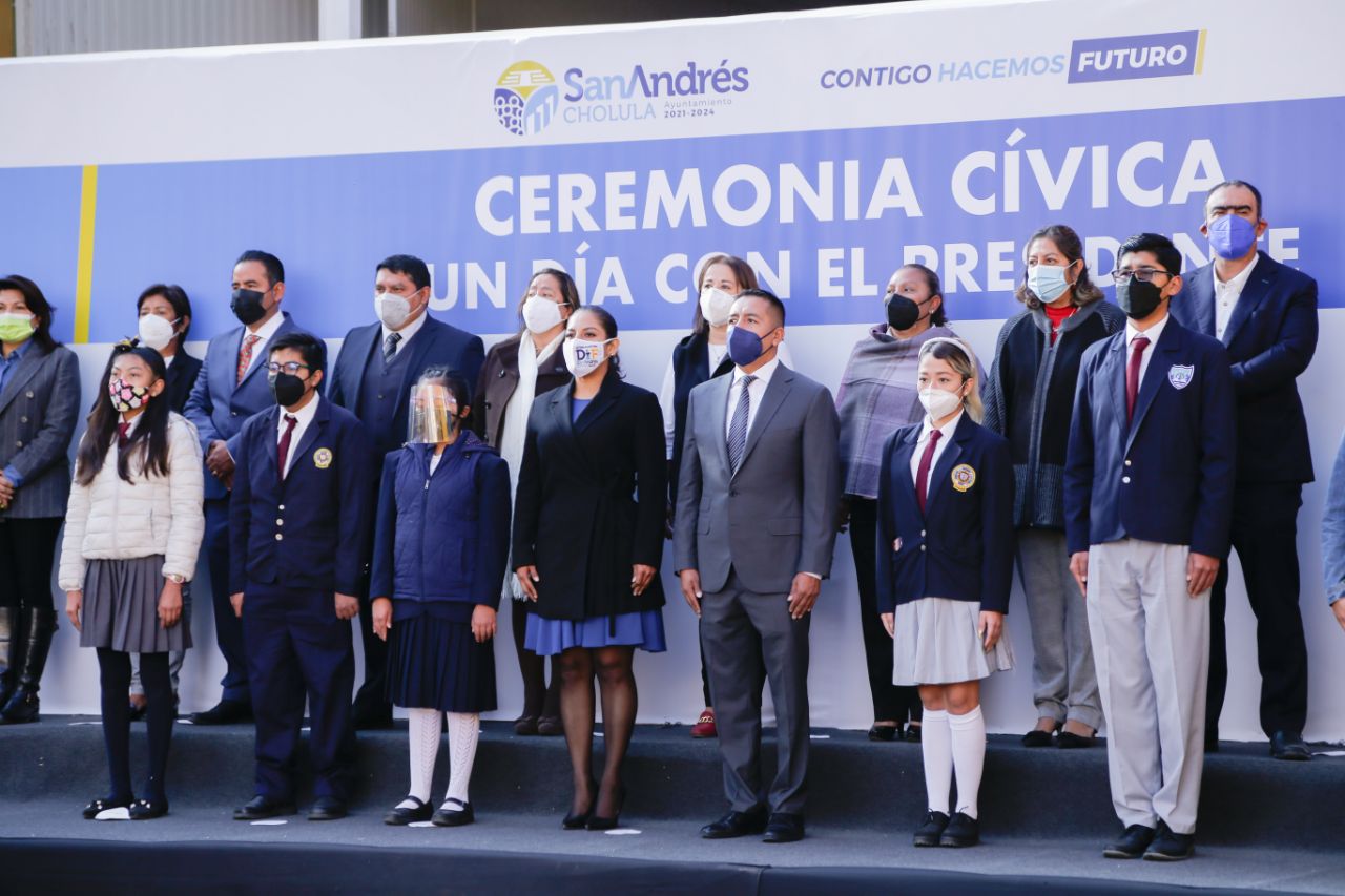 Encabeza Mundo Tlatehui primera ceremonia cívica del año