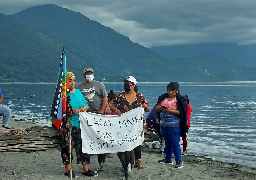 Comunidad mapuche del Lago Maihue se refiere a prohibición de acceso público a playa por parte de condominio