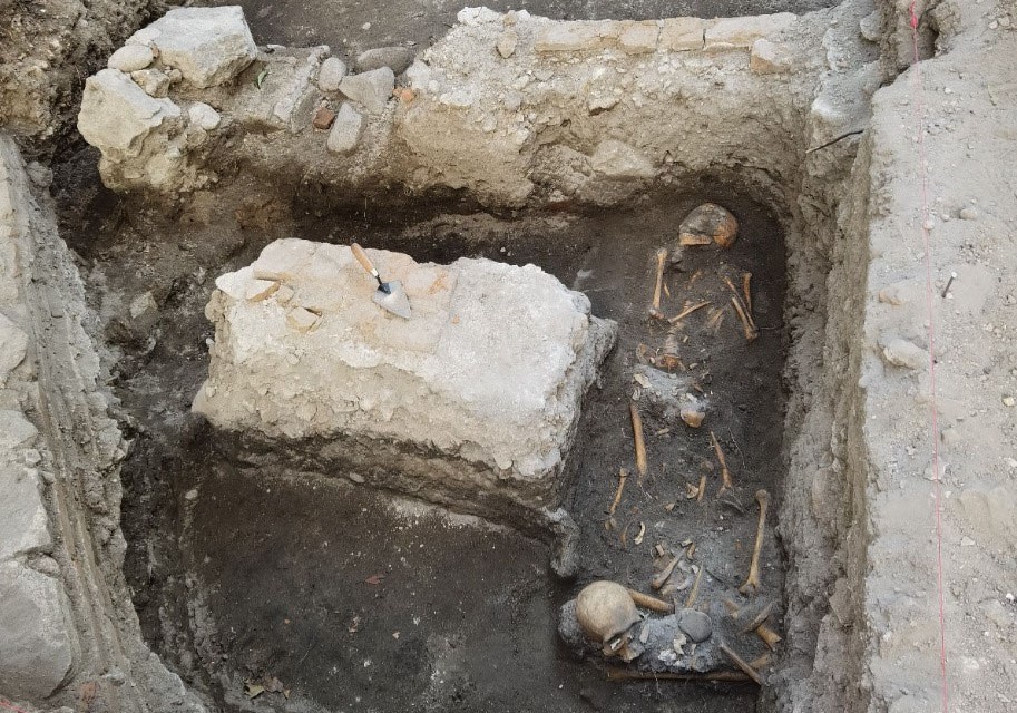 Halla INAH restos enterrados de embarazadas en Hospital de San Roque