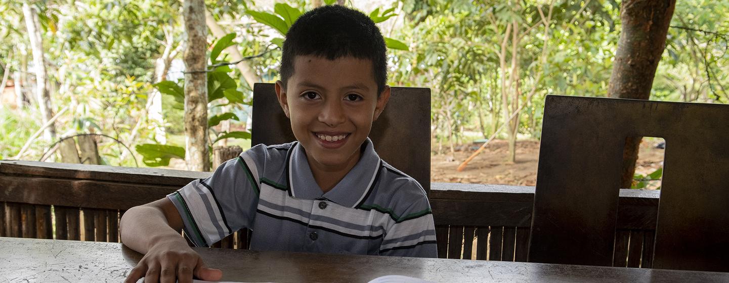 Estudiantes indígenas de Costa Rica en lucha para continuar su educación durante la pandemia de COVID-19