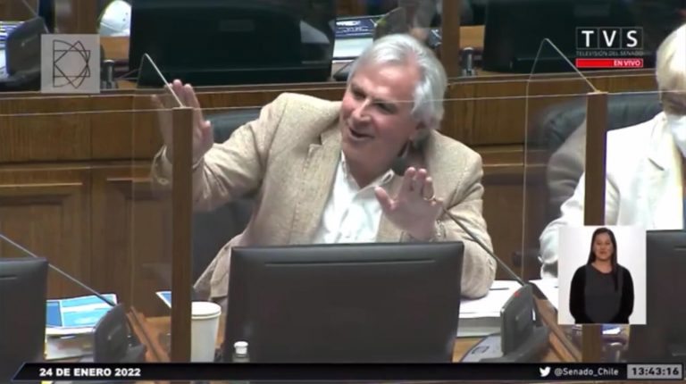 El lapsus del senador Iván Moreira que desató risas en plena discusión del proyecto de Pensión Garantizada: «Cada 15 días tenemos que hacernos un antígeno prostático»