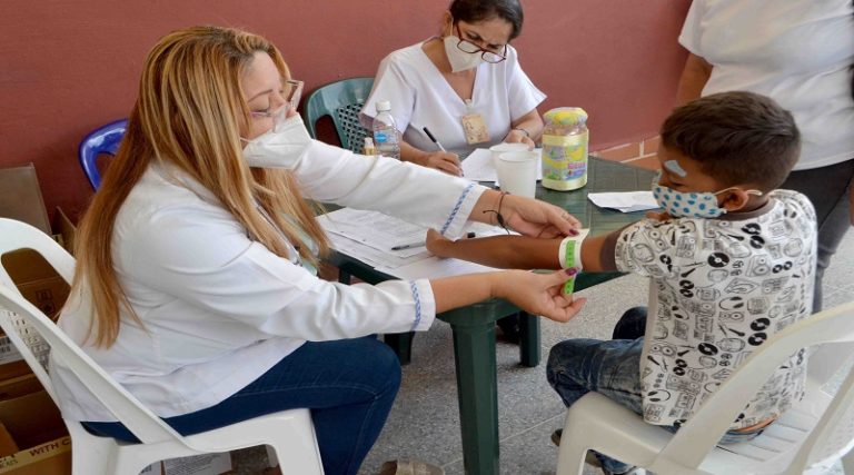 Egresan nuevos Médicos Integrales Comunitarios