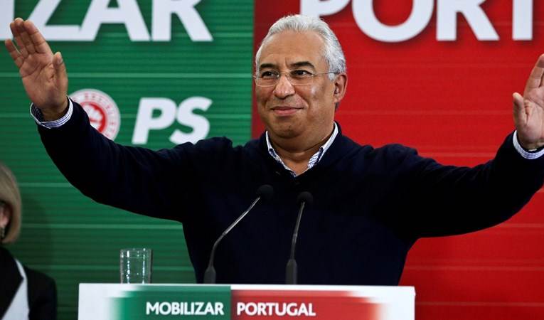 Portugal: Socialistas a solas