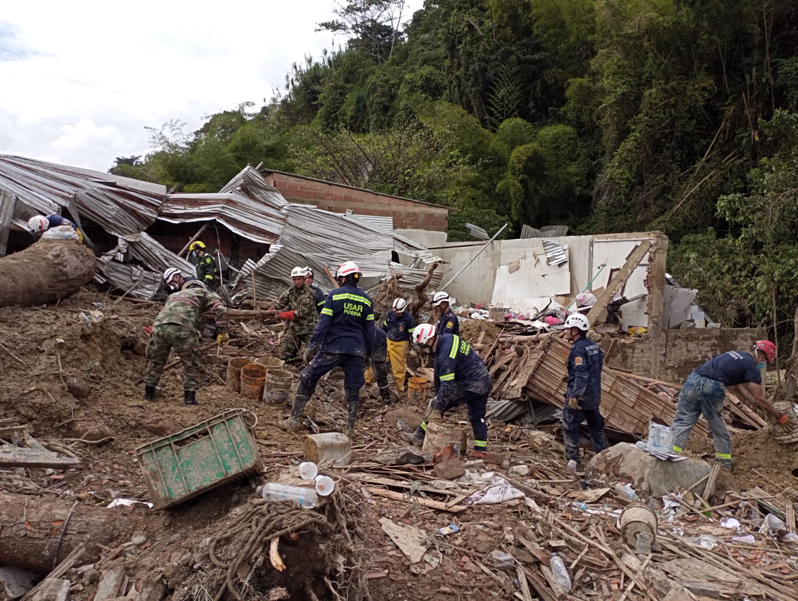 Deslizamiento de tierra dejó al menos 14 muertos en Colombia