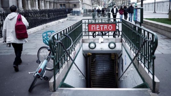 Trabajadores del transporte declaran la huelga en París