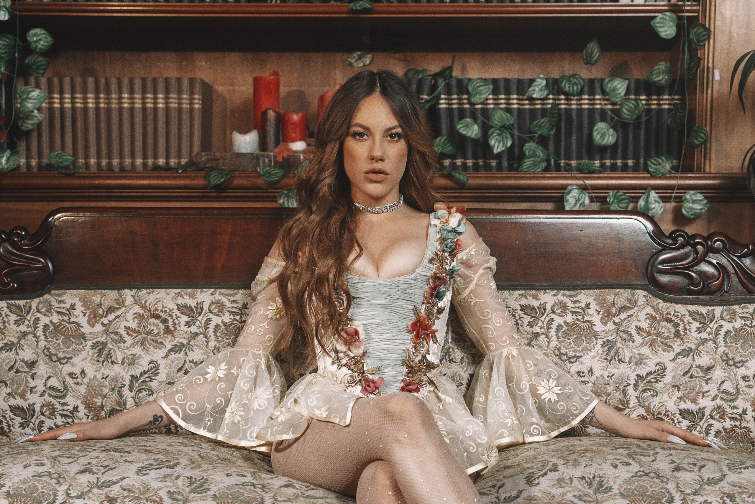 Anto Bosman estrena su álbum debut ‘Luna en Sagitario’ y revela nuevo video