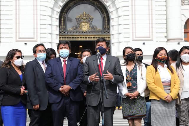 Por «conspiración»: Perú Libre presentará moción de censura contra presidenta del Congreso