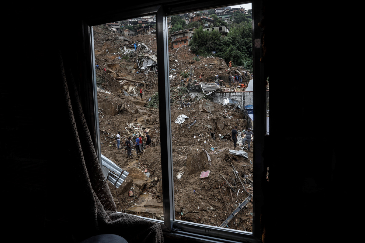 Se eleva a 204 número de fallecidos en Petrópolis debido a los deslizamientos por lluvias