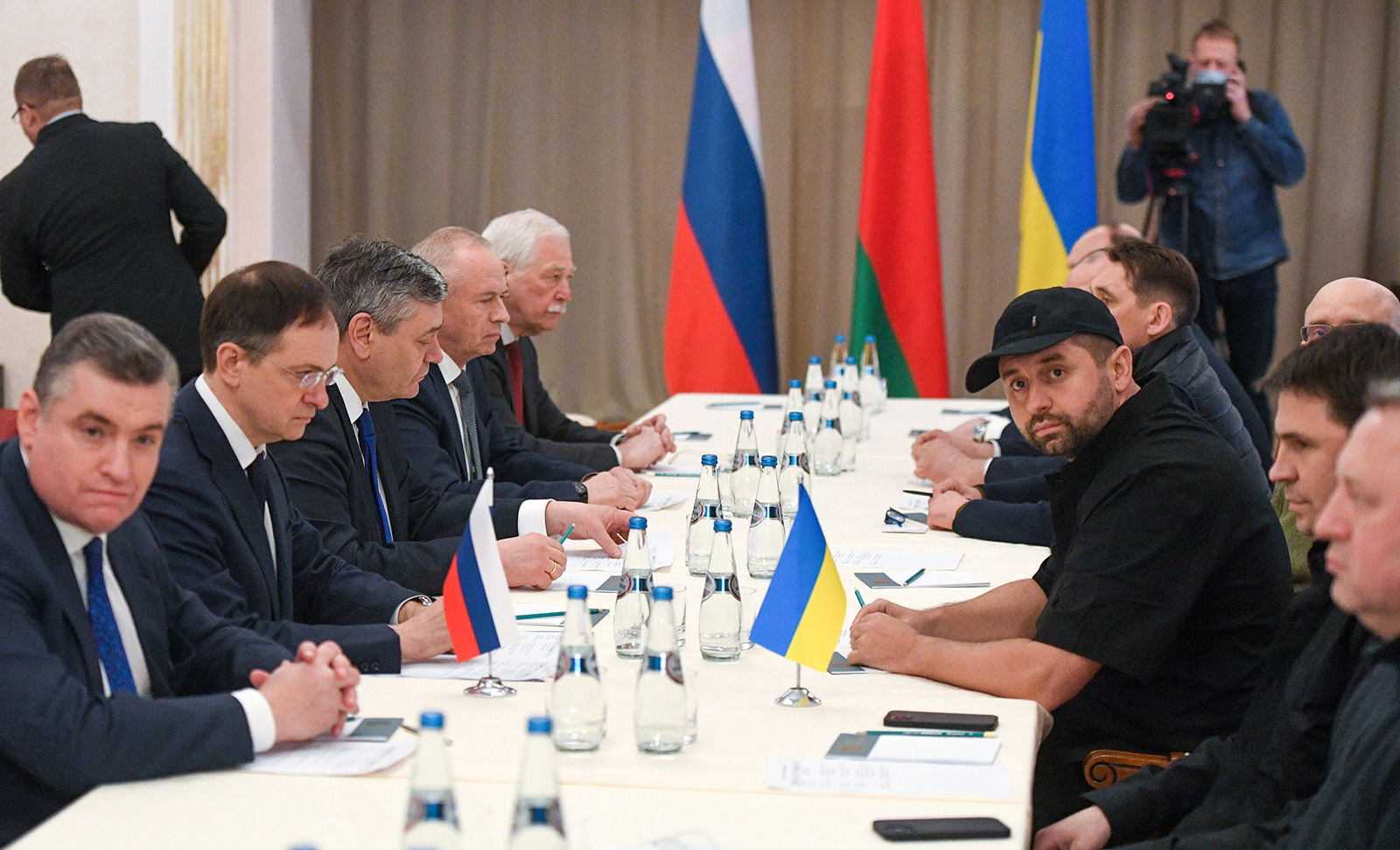 Rusia y Ucrania concluyeron primera ronda de diálogo con la promesa de un segundo encuentro