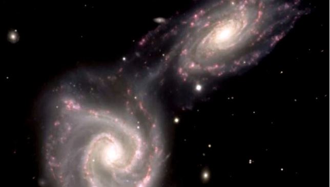 Científicos chilenos descubren que dos agujeros negros supermasivos chocarán y se fusionarán