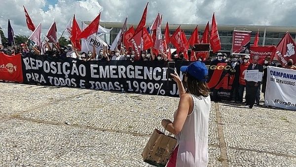 Trabajadores brasileños realizarán marcha exigiendo mejora salarial