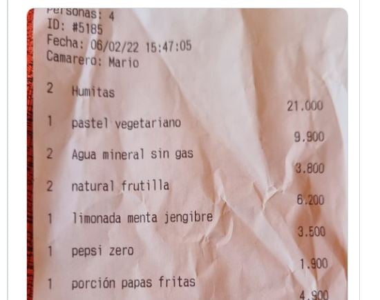 Indignación ciudadana por exhorbitantes precios en restaurantes, tras viralizarse facturas de un chupe en Angelmó y unas humitas en Pomaire