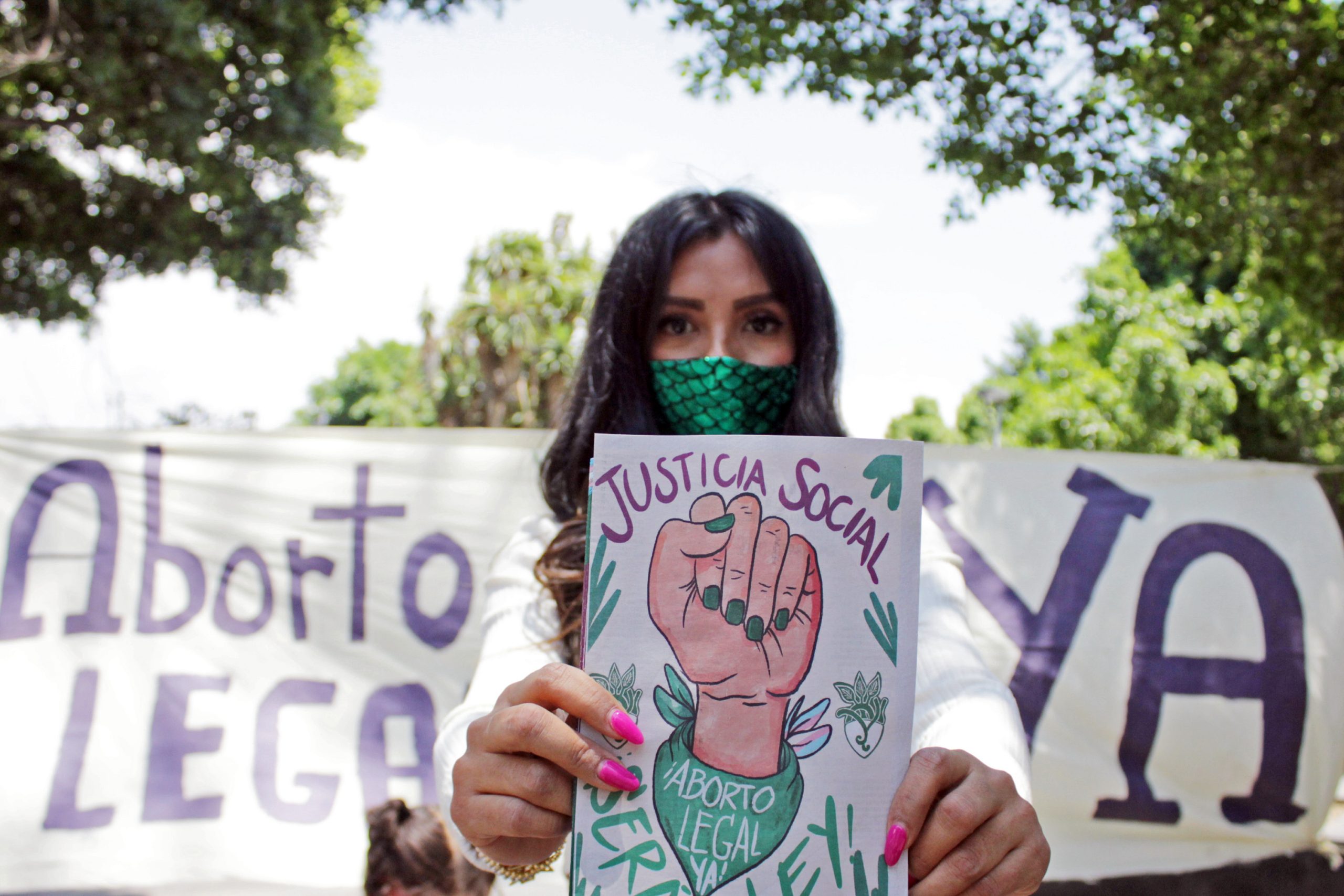 Piden colectivos feministas acelerar discusión y legalización del aborto en Puebla