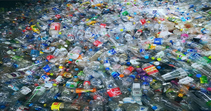 Comienza a regir en Chile Ley de prohibición de plásticos de un solo uso