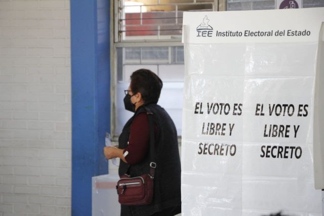 Sólo 5 de 17 ediles auxiliares tienen cédula profesional de estudios