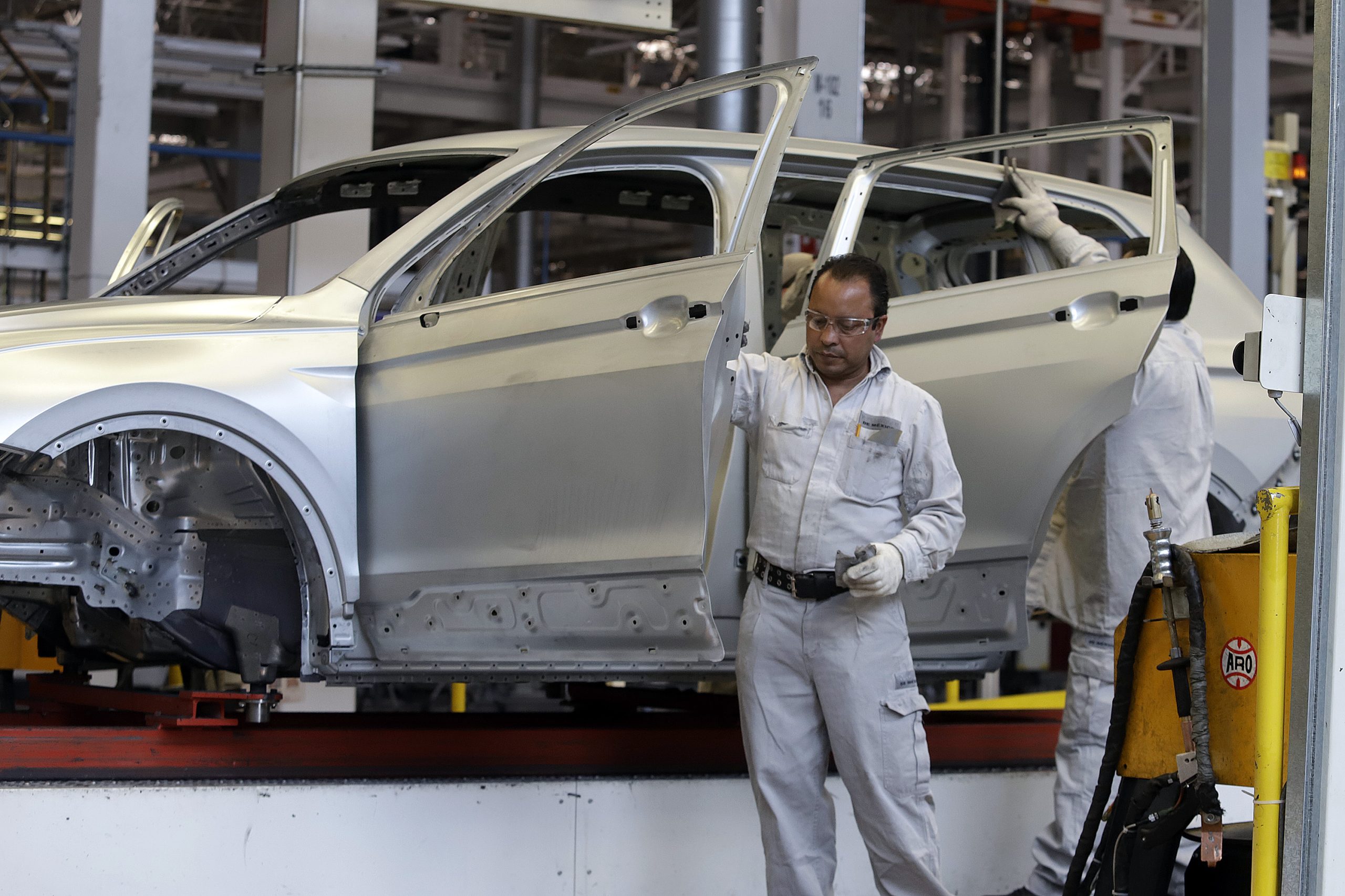 Reportan AUDI y Volkswagen descenso de ventas nacionales durante 2022