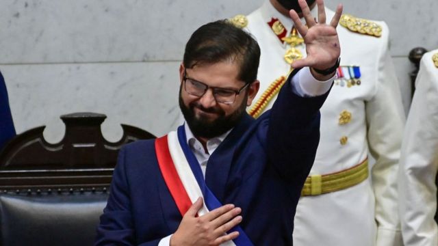 Primeras palabras de Gabriel Boric como presidente y el llamado a su Gabinete: «No olvidemos nunca que nos debemos todos los días al pueblo de Chile»