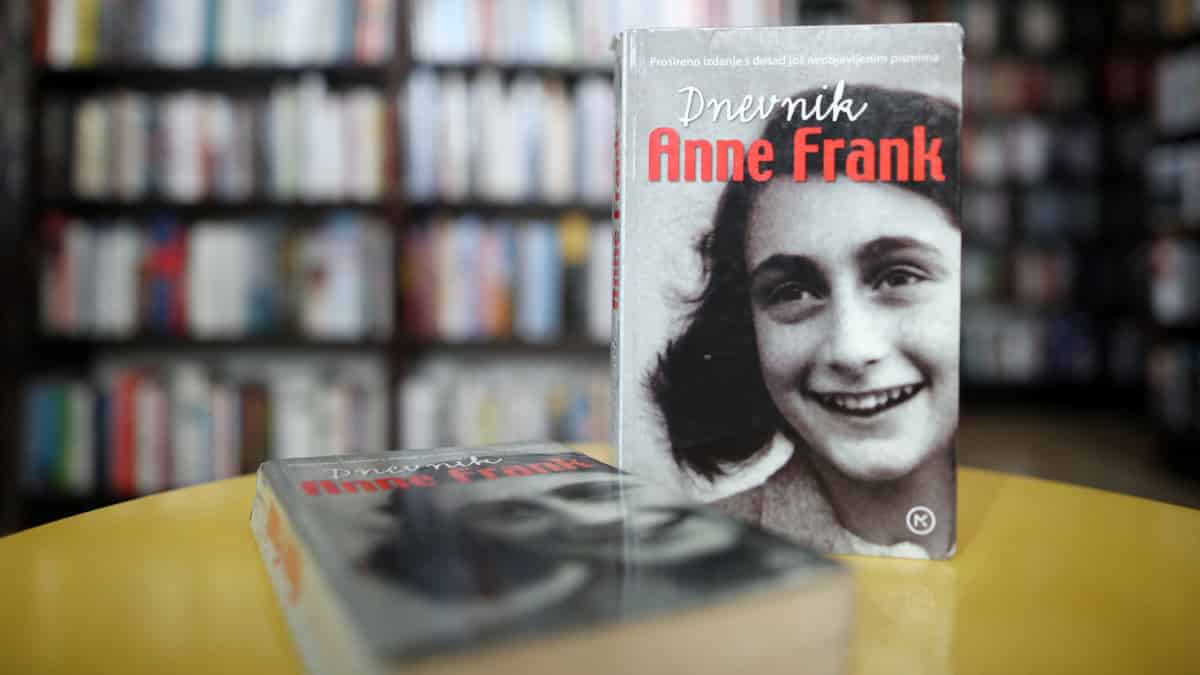 Editorial retiró de circulación el libro que señalaba al supuesto delator de Ana Frank