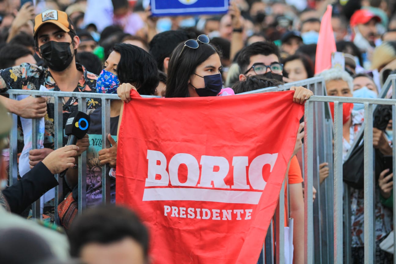 «¿Por qué ganó Gabriel Boric?»: Publicación de ensayos sobre la última elección presidencial llega a las librerías
