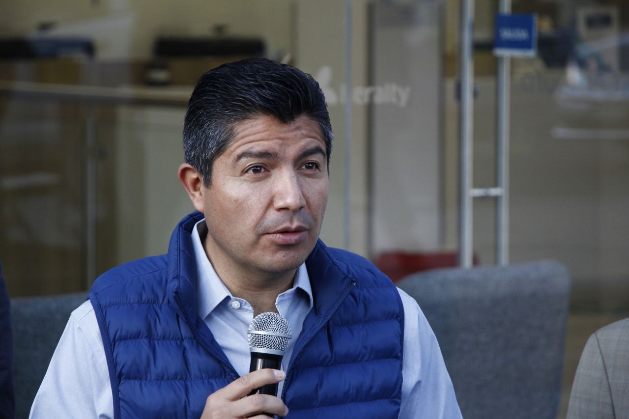 Excluyen a Eduardo Rivera de la reunión con AMLO en Puebla
