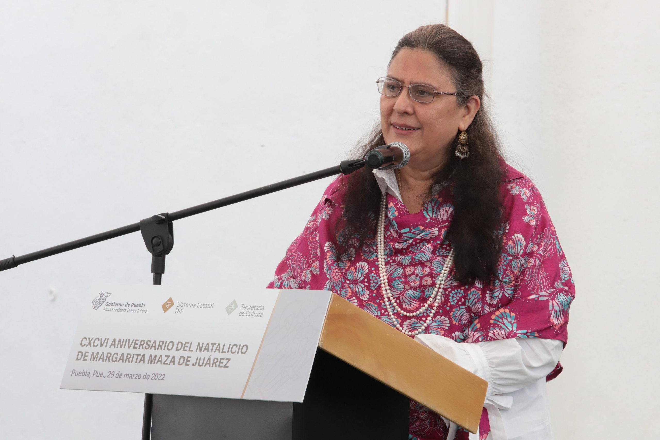 Reconoce Rosario Orozco a mujeres que sin reflectores “hacen patria” 