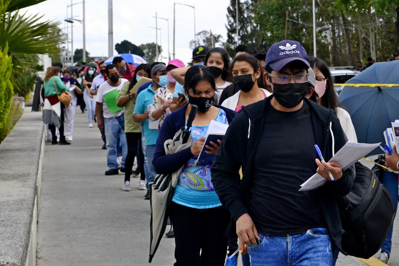 Uso de cubrebocas no se eliminará en Puebla, asegura gobierno