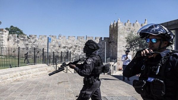 Fuerzas policiales de Israel asesinan a un joven palestino en Jerusalén