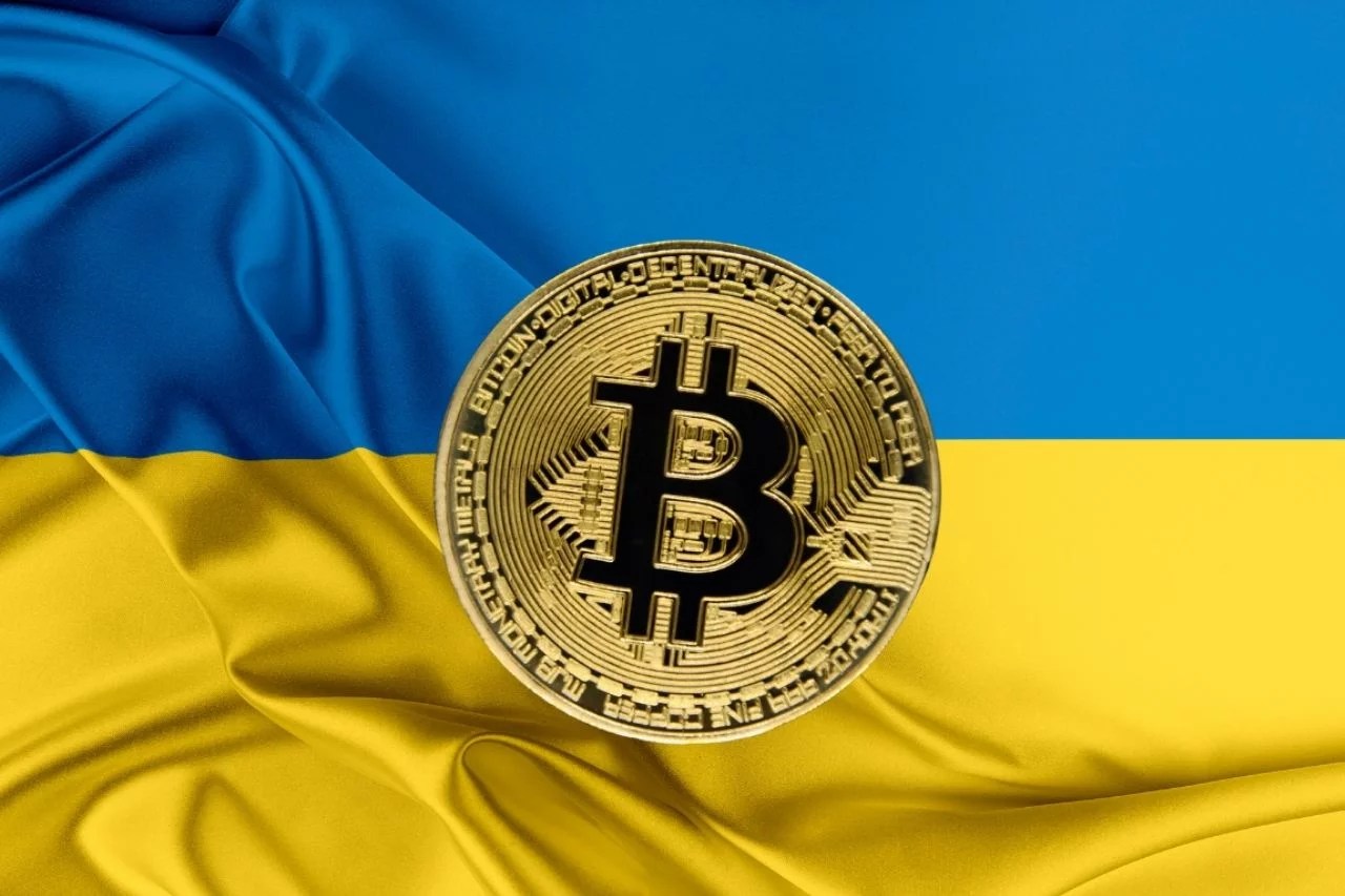 Presidente de Ucrania legaliza las criptomonedas