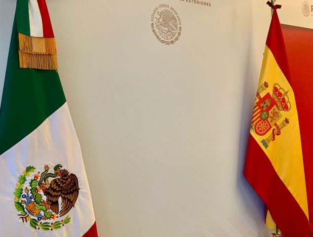 Bandera de México y España