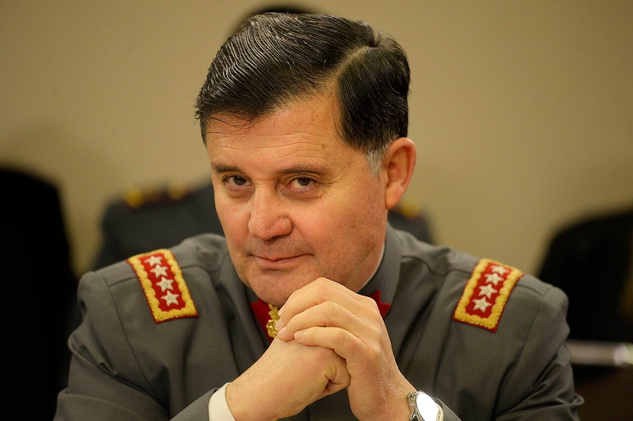 Ex comandante en jefe Ricardo Martínez no llegó a declarar como inculpado en caso fraude en el Ejército