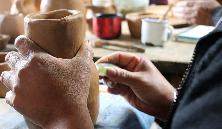 Taller de alfarería mapuche (mapunche): Revitalizando el wizun a los pies del Futapillan, volcán Villarrica