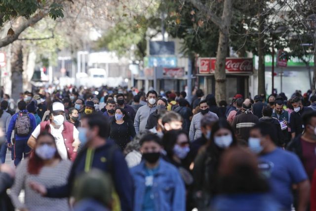 Encuesta Ipsos: Chile es el tercer país de Latinoamérica donde menos se confía en la gente