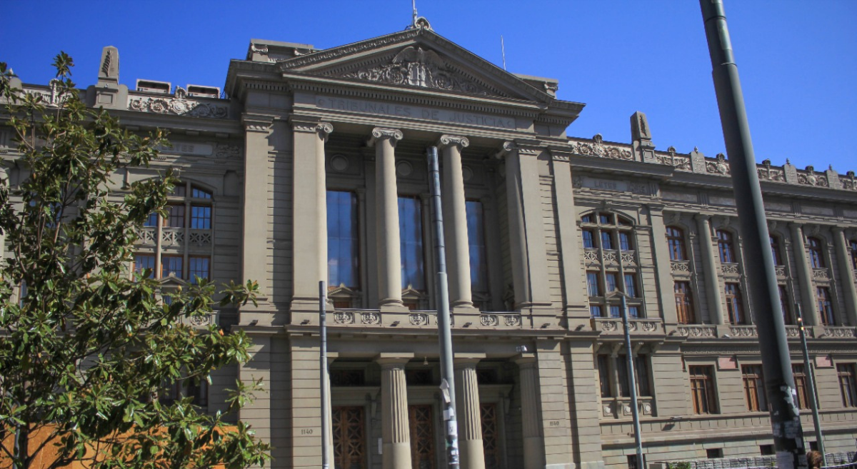 Corte de Apelaciones de Santiago eleva condenas de carabineros (r) por delitos de secuestro y torturas de connotación sexual perpetrados en 1974