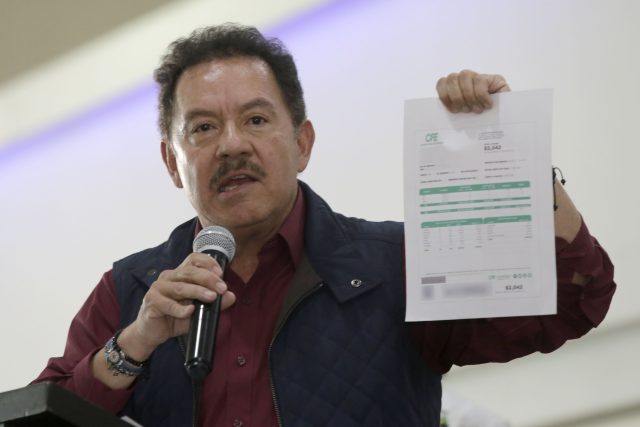 Ignacio Mier ignora veda y promociona reforma eléctrica en Serdán