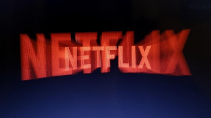 Sernac oficia a Netflix para conocer razones de cobro adicional a usuarios que compartan sus cuentas