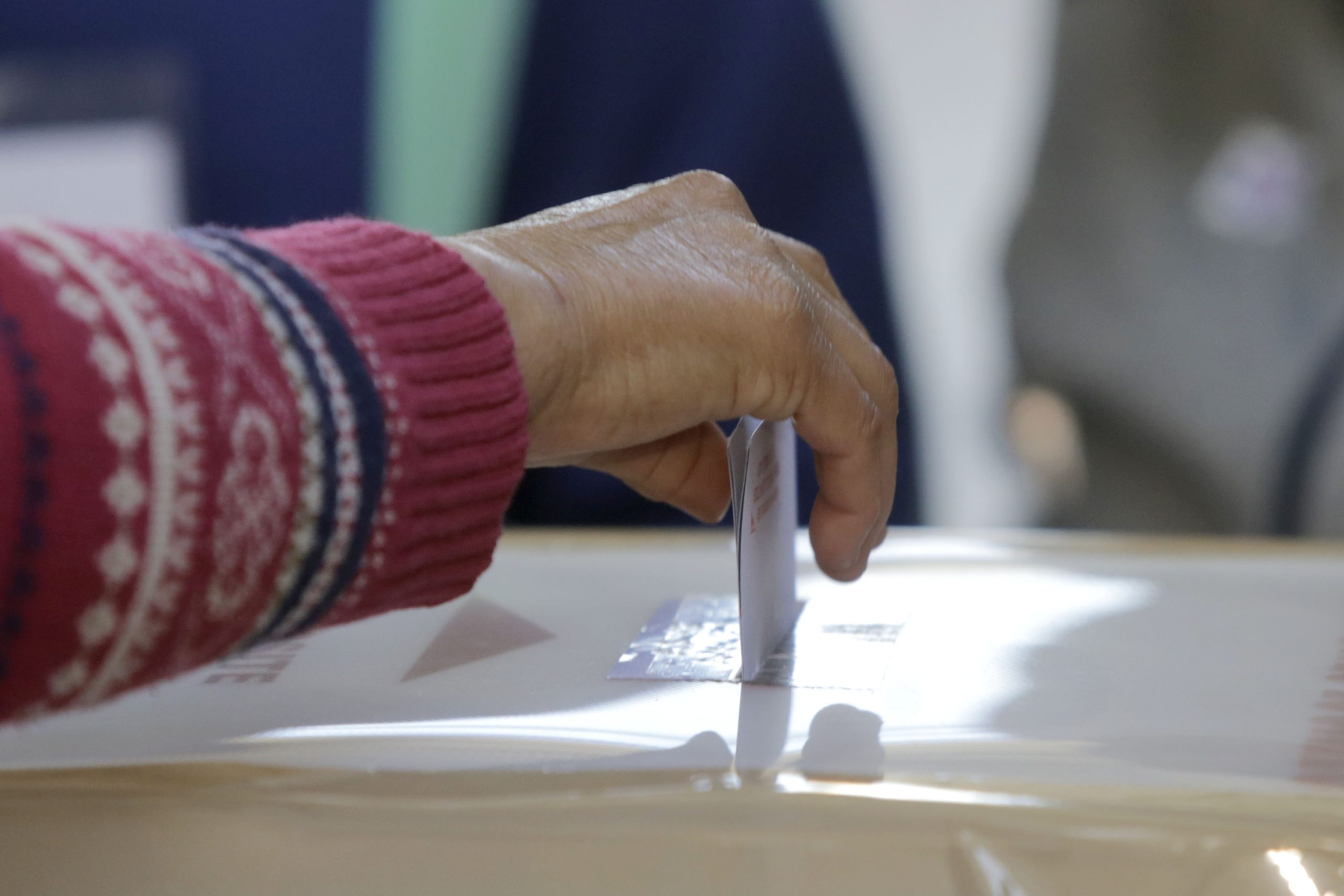 Arranca INE elecciones extraordinarias con retrasos en las casillas