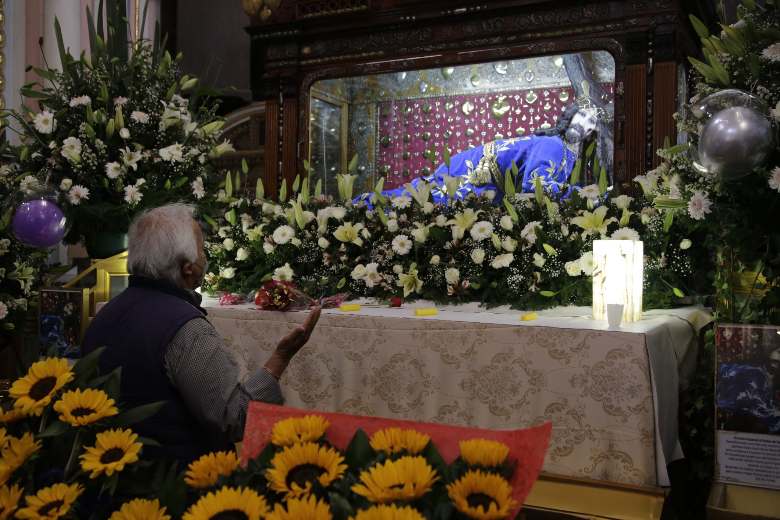 Agradecimientos y peticiones al Señor de las Maravillas reafirman el milagro de la fe