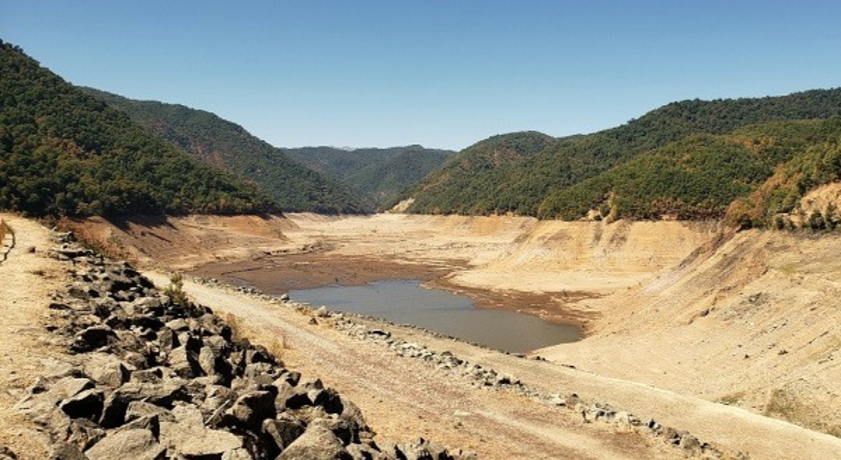 «Crisis hídrica»: Alcaldes se reunirán con el Gobierno tras resultado de informe sobre comunas que más consumen agua