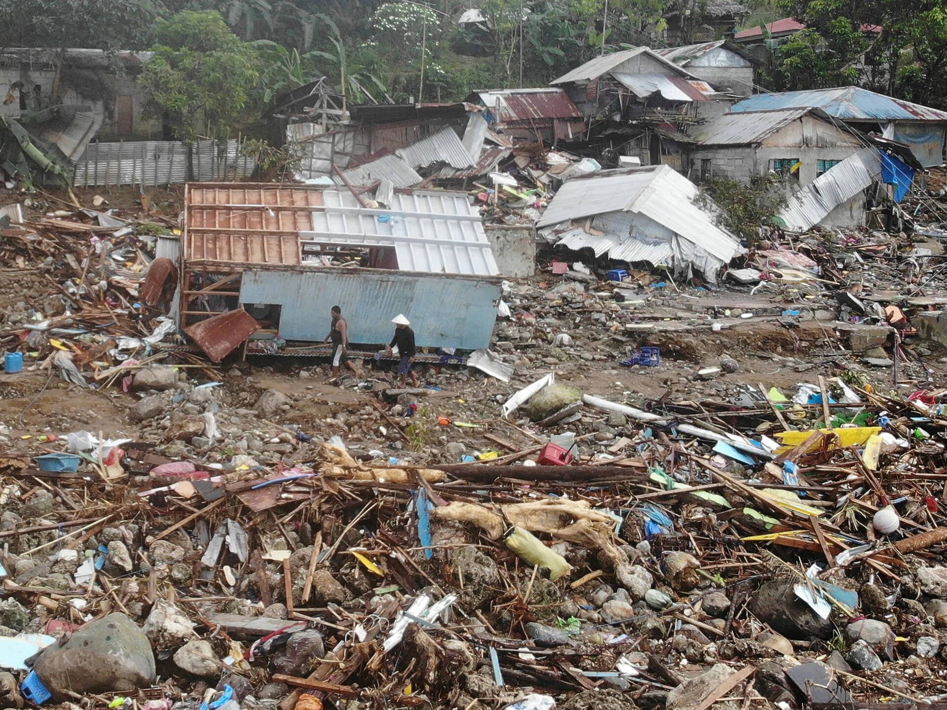 Al menos 167 fallecidos por tormenta Megi en Filipinas