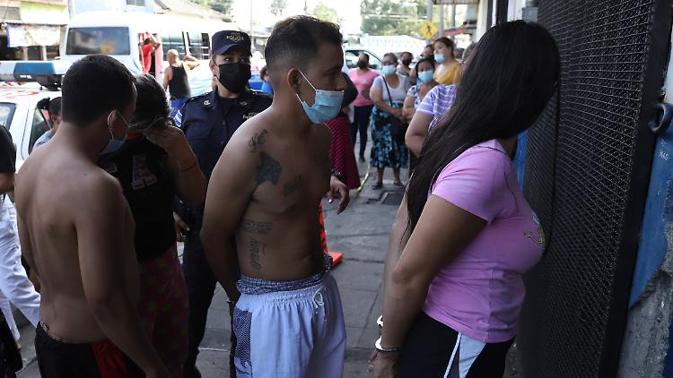 ¿Guerra contra pandillas en El Salvador?: extienden régimen de excepción a gobierno de Bukele