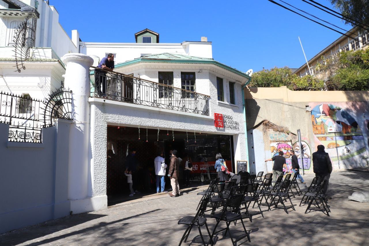 Librería Manuel Rojas: Fondo de Cultura Económica inauguró su nueva sucursal en el Cerro Alegre de Valparaíso