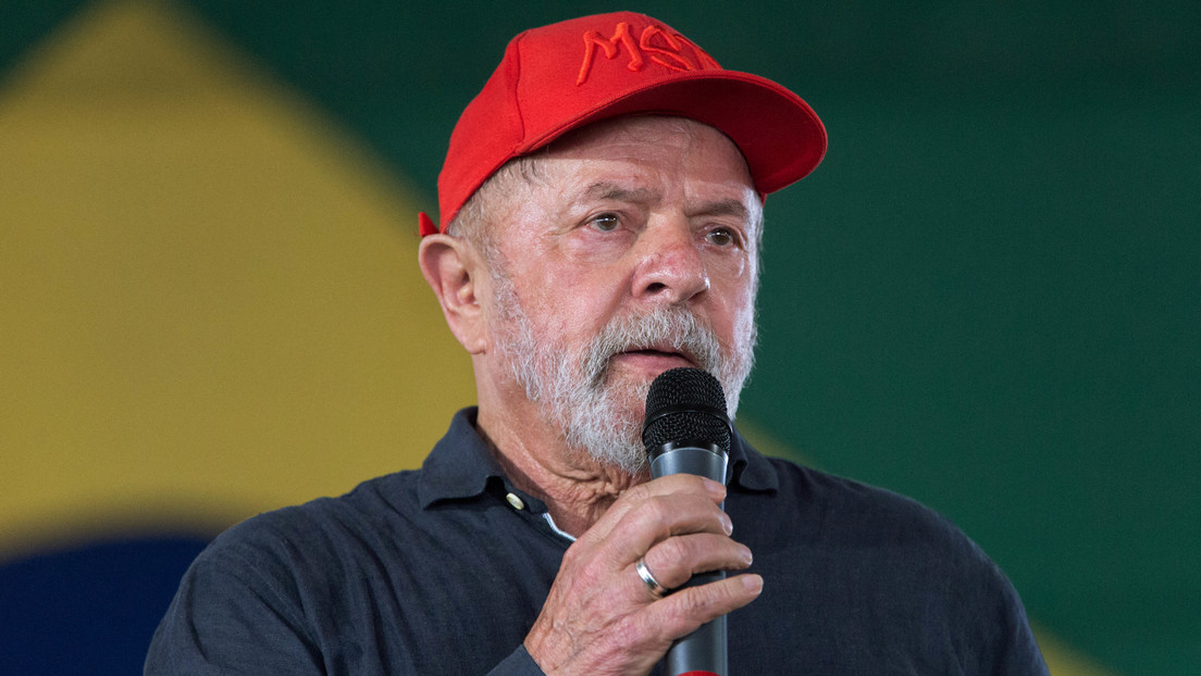 Lula señala que de resultar electo tendrá que sacar a casi ocho mil militares de cargos públicos